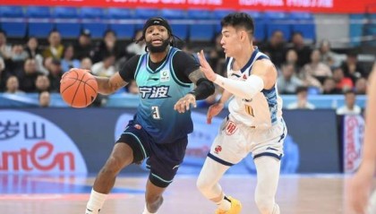 爱游戏中国官网-CBA排名大变天！广东升第二，2大黑马疯狂搅局，辽宁山西难兄难弟