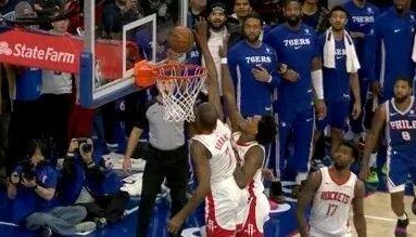 爱游戏娱乐-阿杜8失误，裁判帮火箭都赢不了